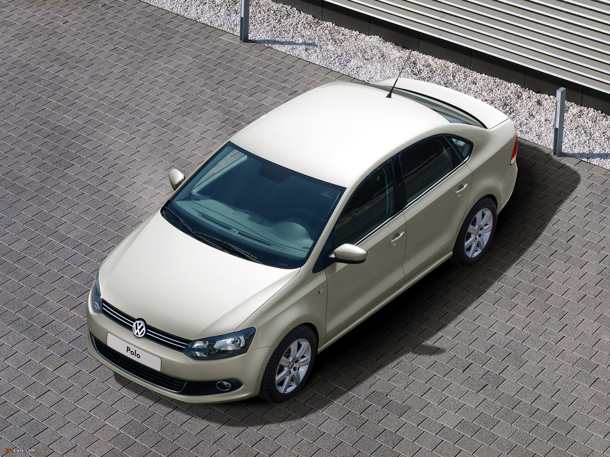 Volkswagen Polo Sedan (V) 2010 images (2048 x 1536)