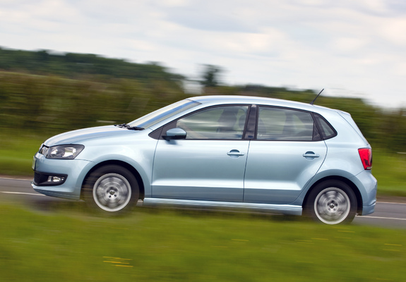 Volkswagen Polo BlueMotion 5-door UK-spec (Typ 6R) 2010 photos