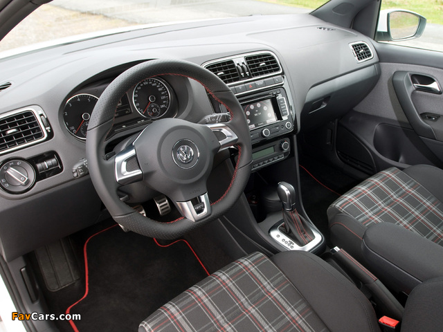 Volkswagen Polo GTI 3-door (Typ 6R) 2010 pictures (640 x 480)