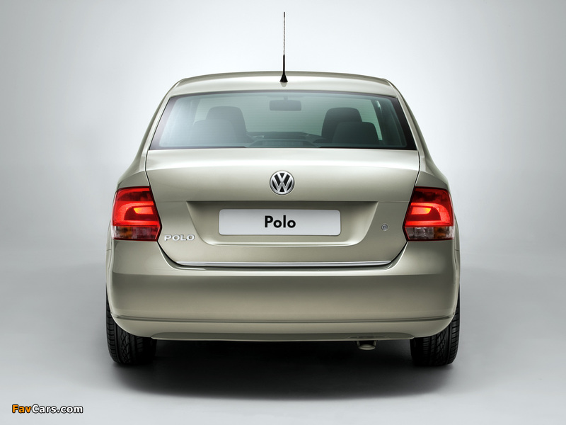 Volkswagen Polo Sedan (V) 2010 pictures (800 x 600)