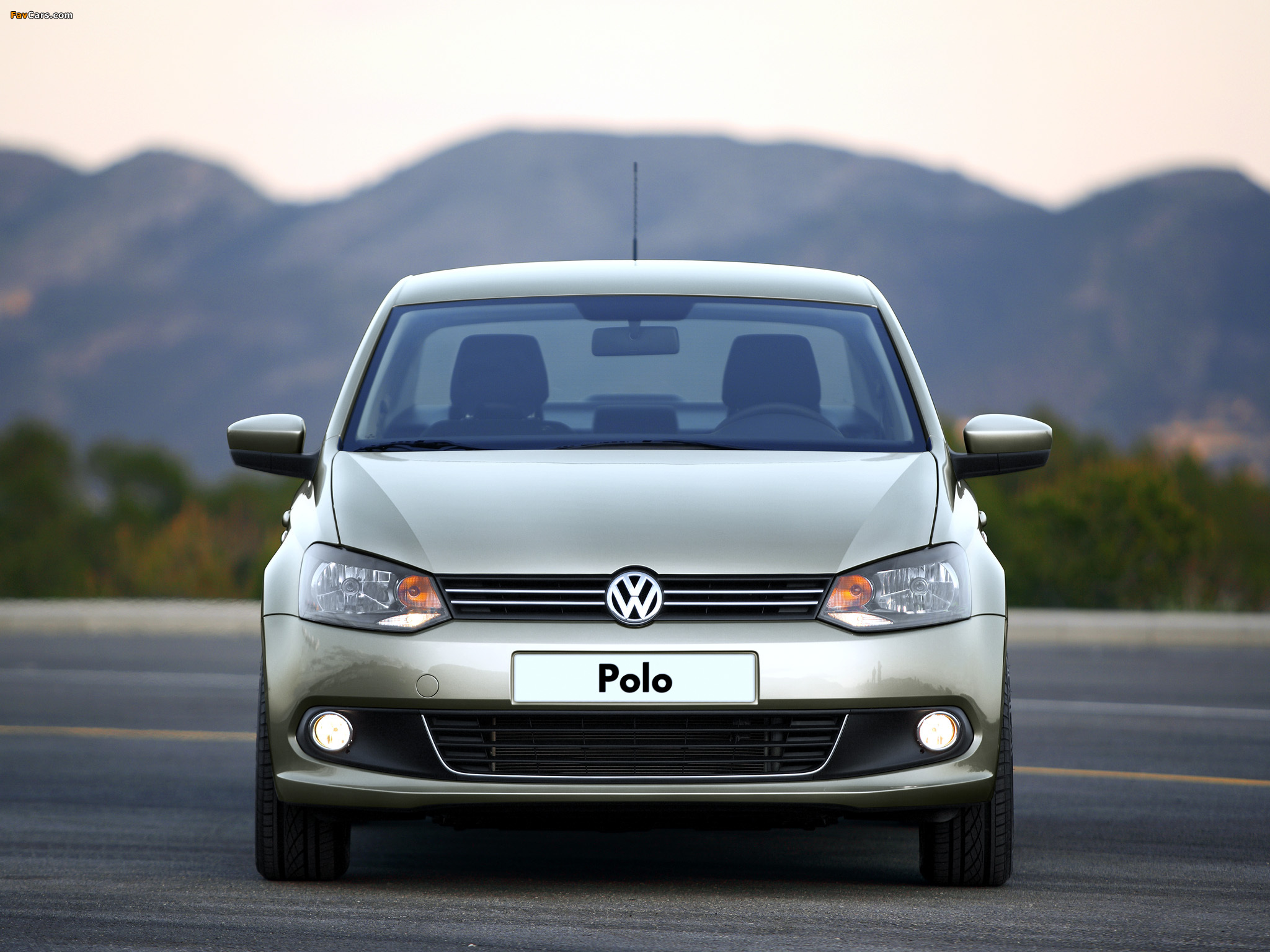 Volkswagen Polo Sedan (V) 2010 pictures (2048 x 1536)
