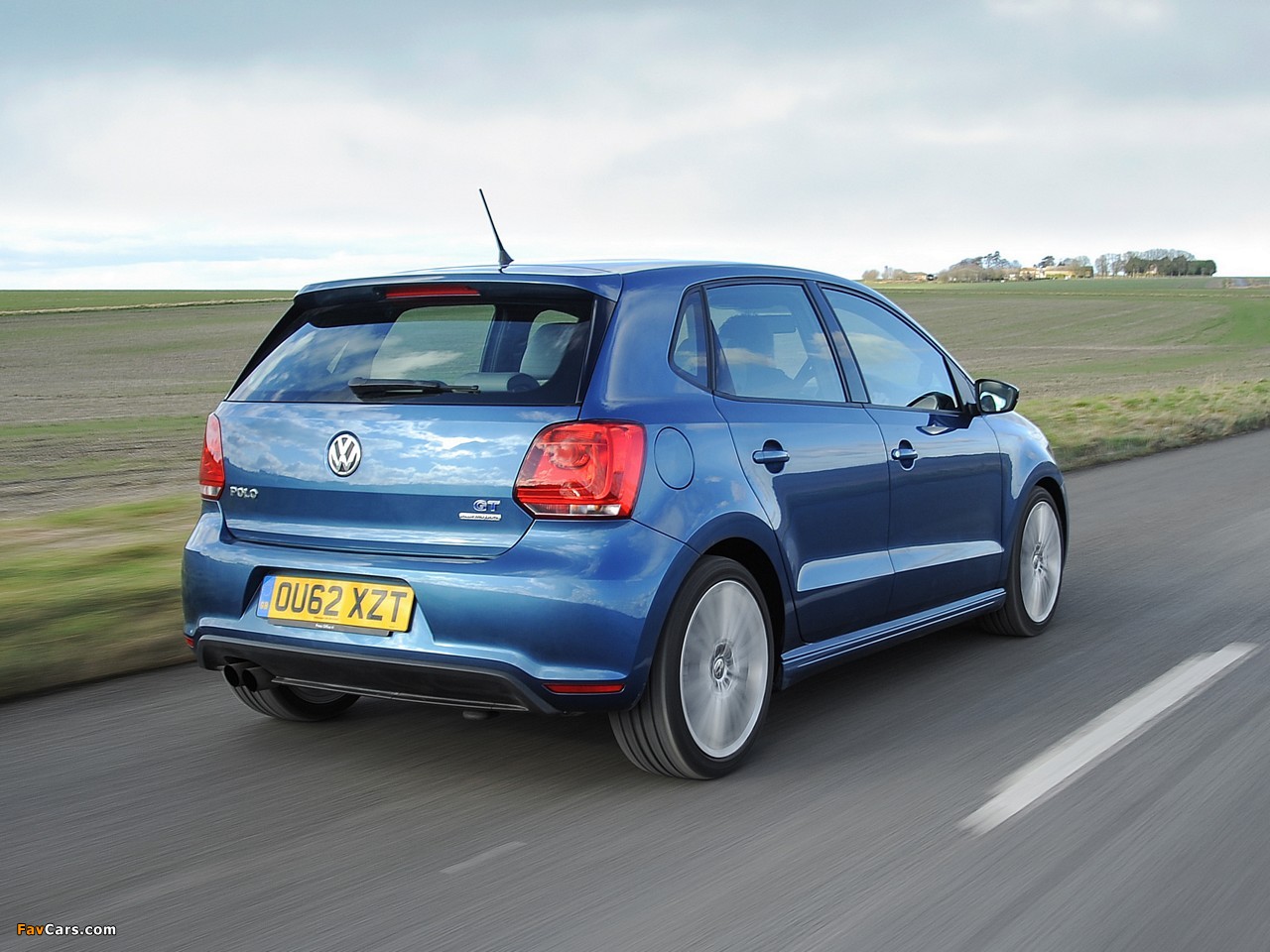 Volkswagen Polo BlueGT 5-door UK-spec (Typ 6R) 2013 photos (1280 x 960)