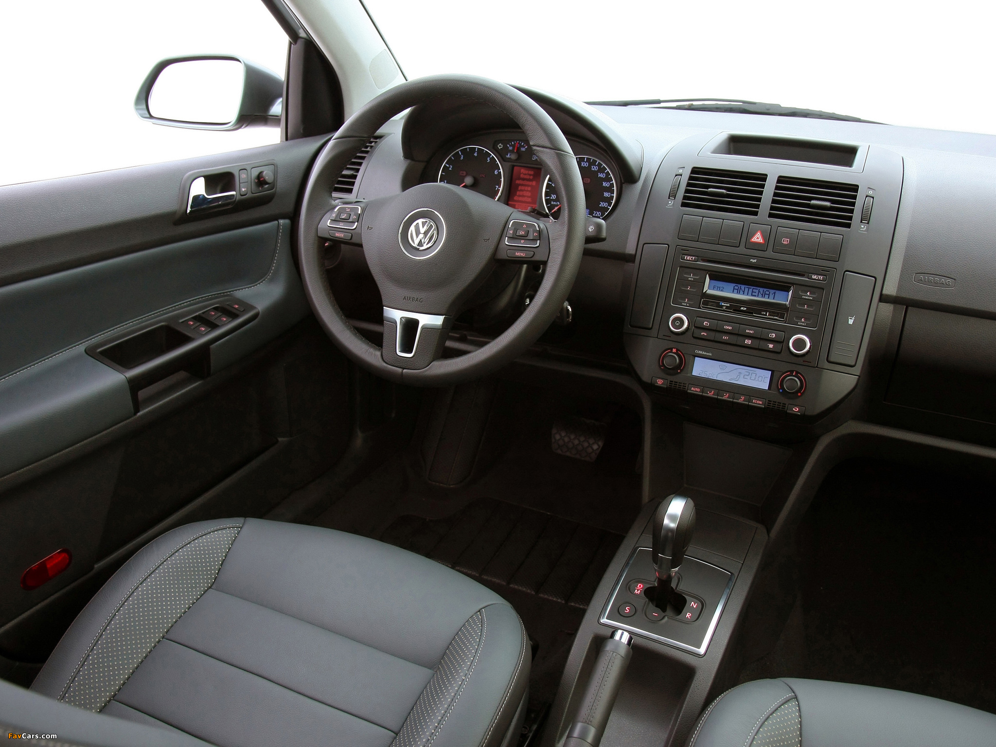 Volkswagen Polo Sedan BR-spec (Typ 9N3) 2006–11 wallpapers (2048 x 1536)