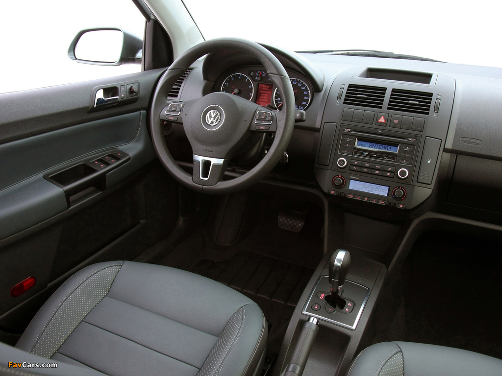 Volkswagen Polo Sedan BR-spec (Typ 9N3) 2006–11 wallpapers (1024 x 768)