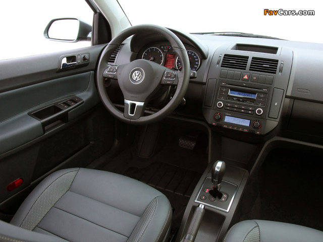 Volkswagen Polo Sedan BR-spec (Typ 9N3) 2006–11 wallpapers (640 x 480)