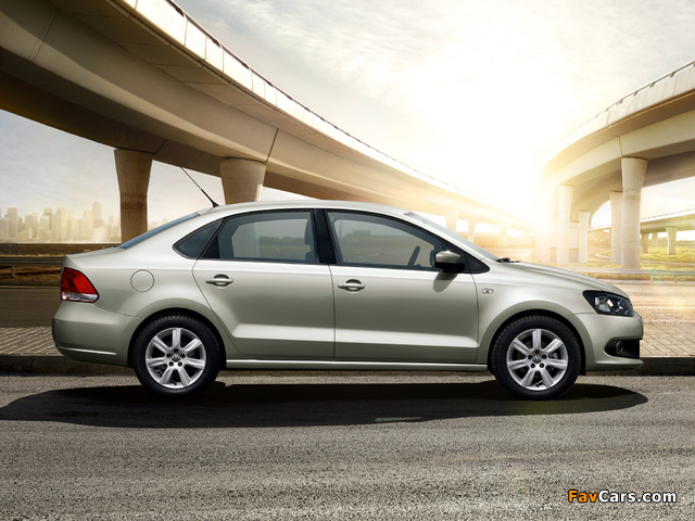 Volkswagen Polo Sedan (V) 2010 wallpapers (640 x 480)