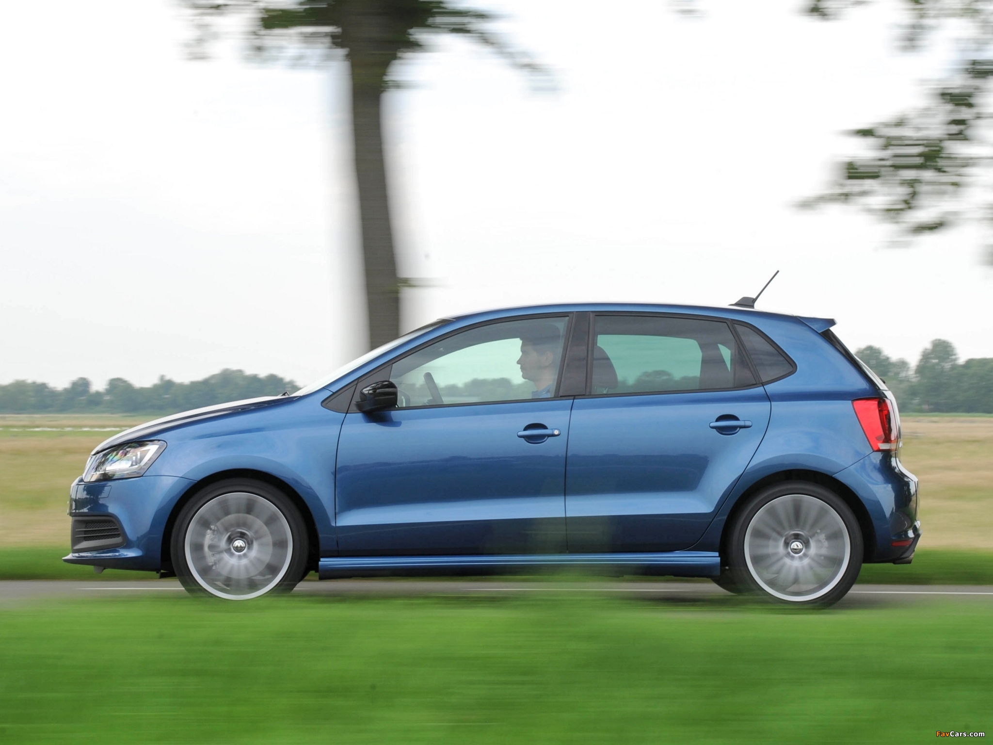 Volkswagen Polo BlueGT 5-door (Typ 6R) 2012 wallpapers (2048 x 1536)