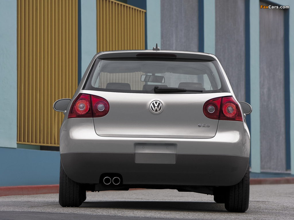 Volkswagen Rabbit 5-door 2006–09 wallpapers (1024 x 768)