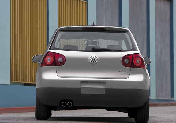Volkswagen Rabbit 5-door 2006–09 wallpapers
