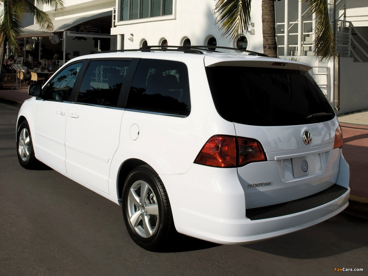 Pictures of Volkswagen Routan 2008–12 (1280 x 960)