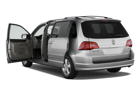 Pictures of Volkswagen Routan 2008–12