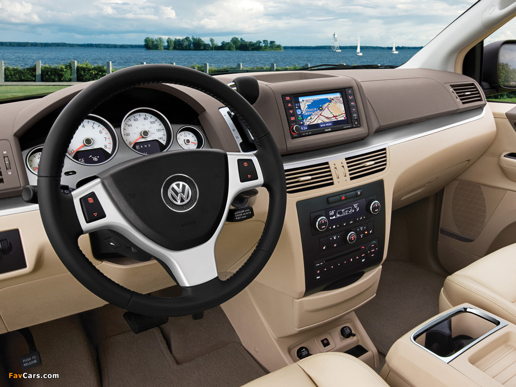 Volkswagen Routan 2008–12 pictures (1024 x 768)