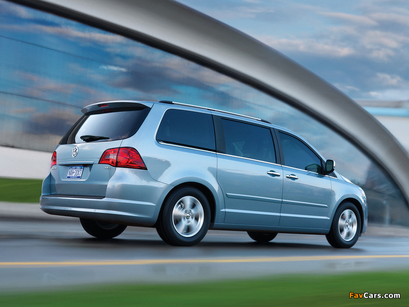 Volkswagen Routan 2008–12 pictures (800 x 600)