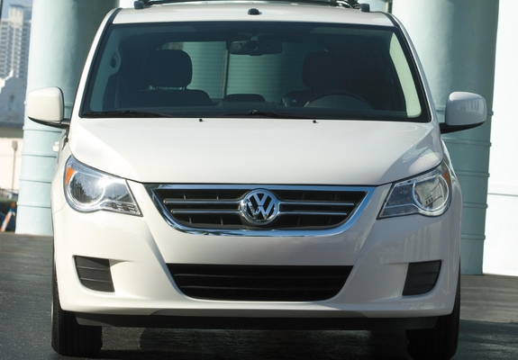 Volkswagen Routan 2008–12 wallpapers
