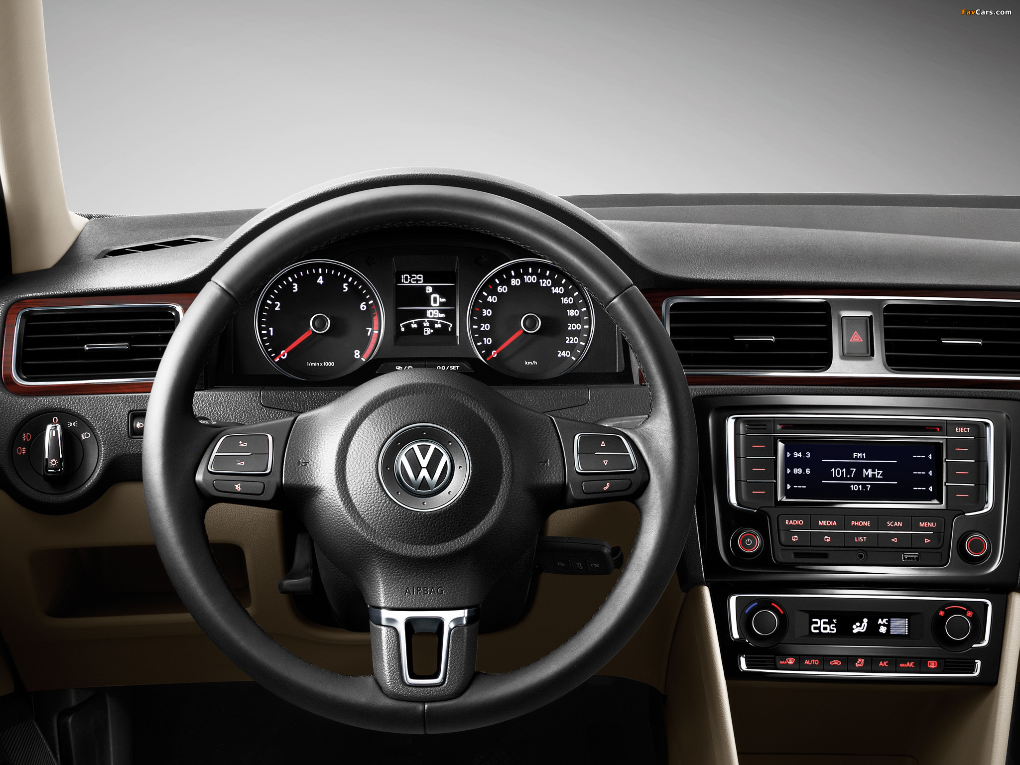 Images of Volkswagen Santana 2012 (2048 x 1536)