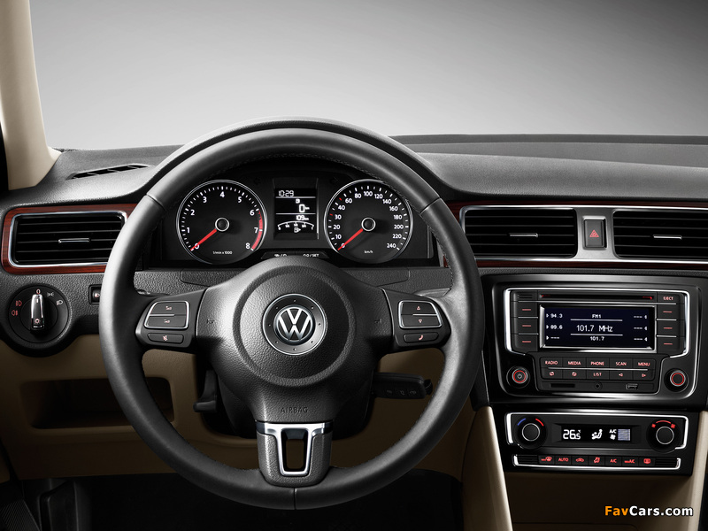 Images of Volkswagen Santana 2012 (800 x 600)