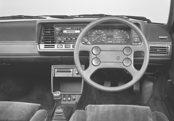 Volkswagen Santana Autobahn JP-spec 1984–89 pictures