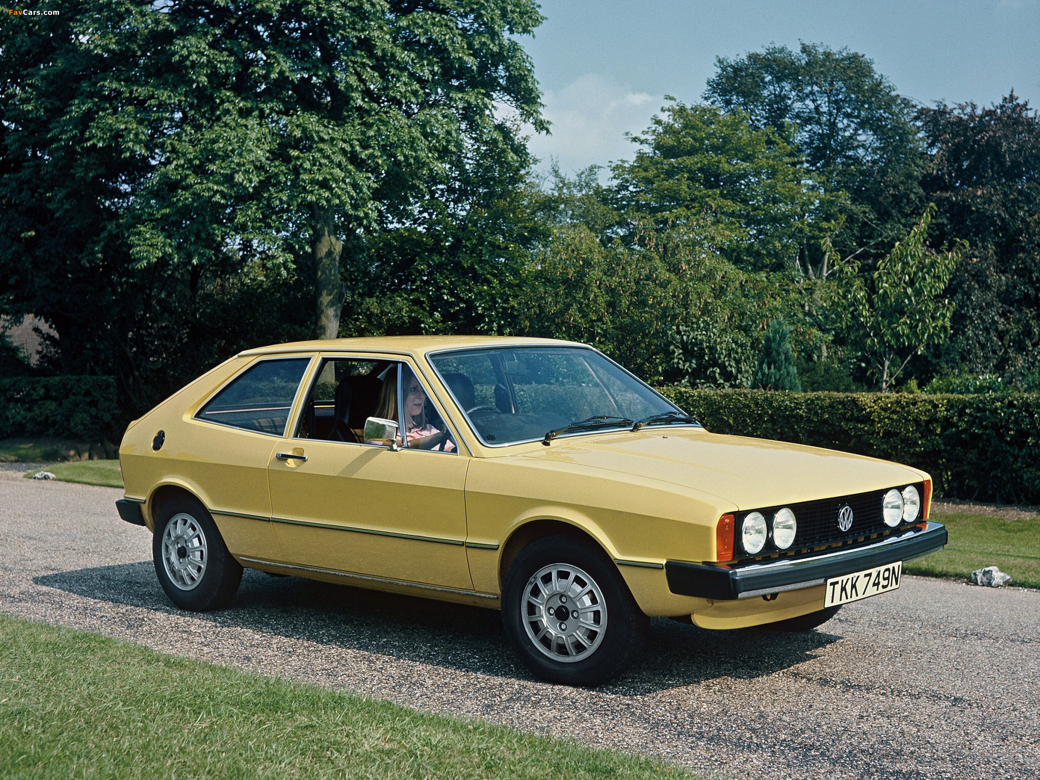 Volkswagen Scirocco UK-spec 1974–77 wallpapers (2048 x 1536)