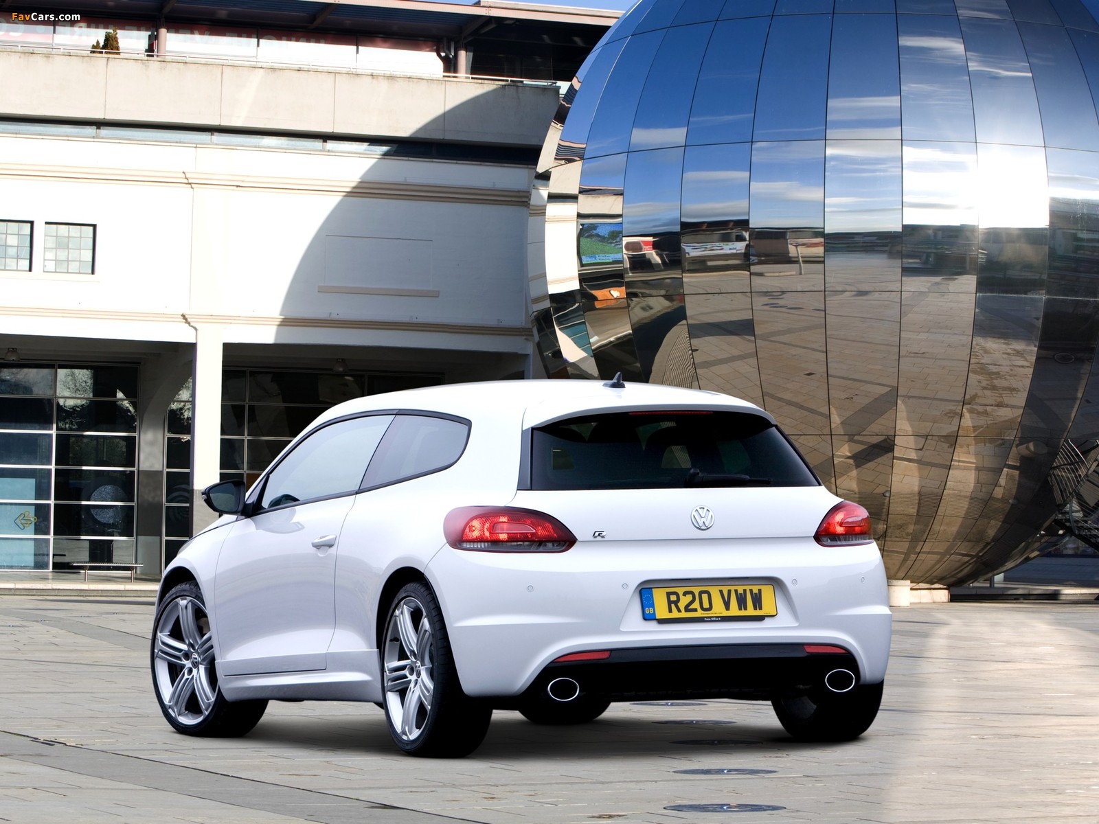 Volkswagen Scirocco R UK-spec 2009 photos (1600 x 1200)