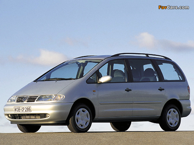 Images of Volkswagen Sharan 1995–2000 (640 x 480)