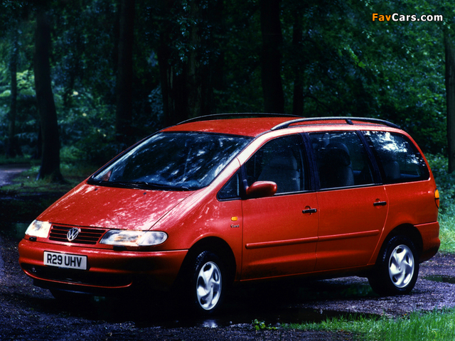Images of Volkswagen Sharan UK-spec 1995–2000 (640 x 480)