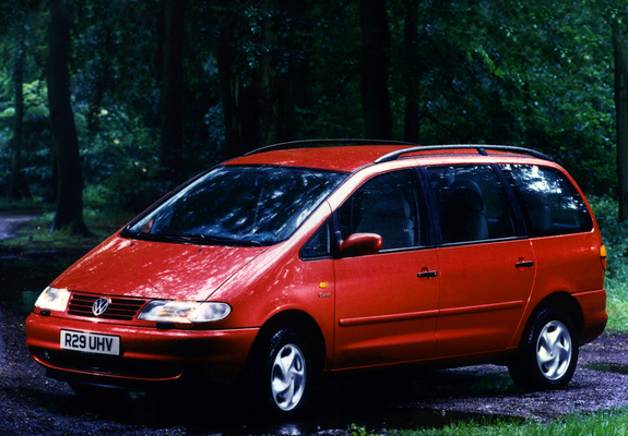 Images of Volkswagen Sharan UK-spec 1995–2000
