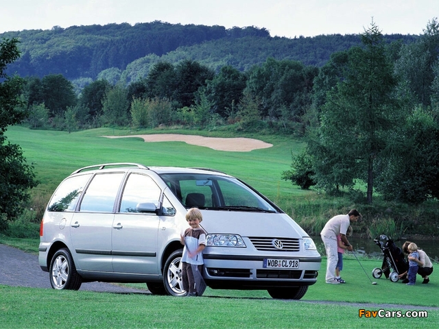 Images of Volkswagen Sharan 2000–04 (640 x 480)