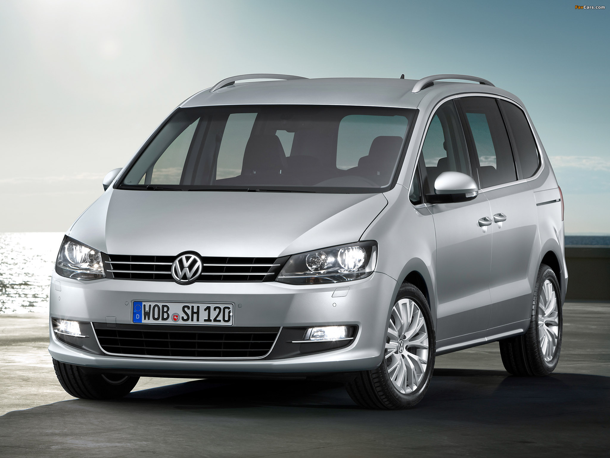 Images of Volkswagen Sharan 2010 (2048 x 1536)