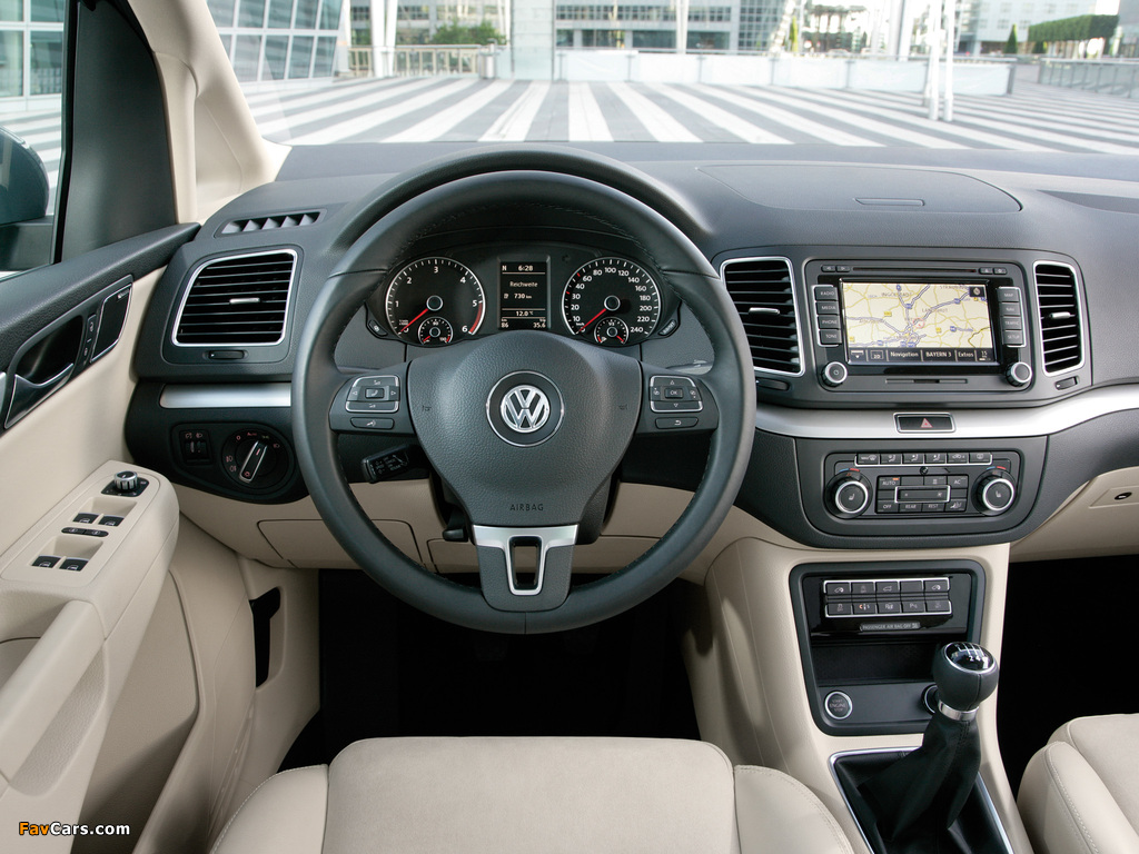 Images of Volkswagen Sharan 2010 (1024 x 768)