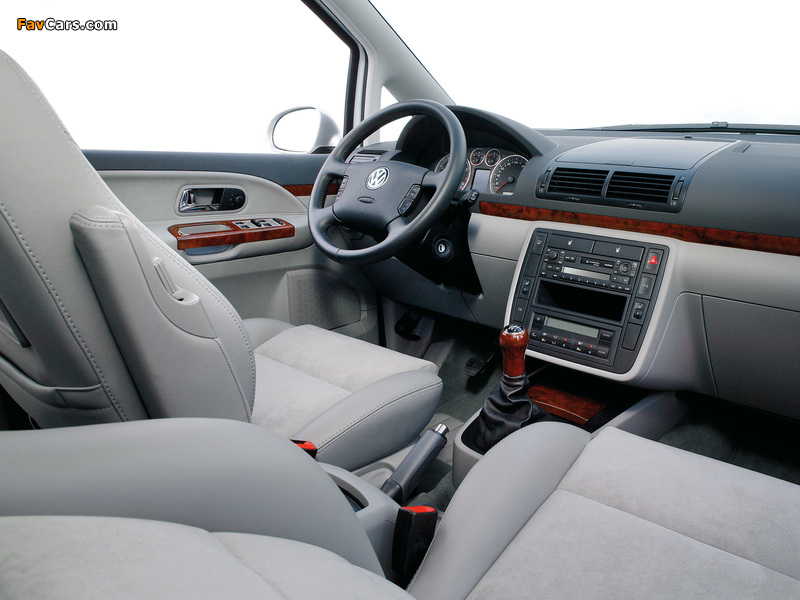 Photos of Volkswagen Sharan 2004–10 (800 x 600)