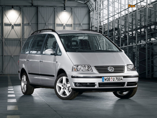 Photos of Volkswagen Sharan United 2007 (640 x 480)