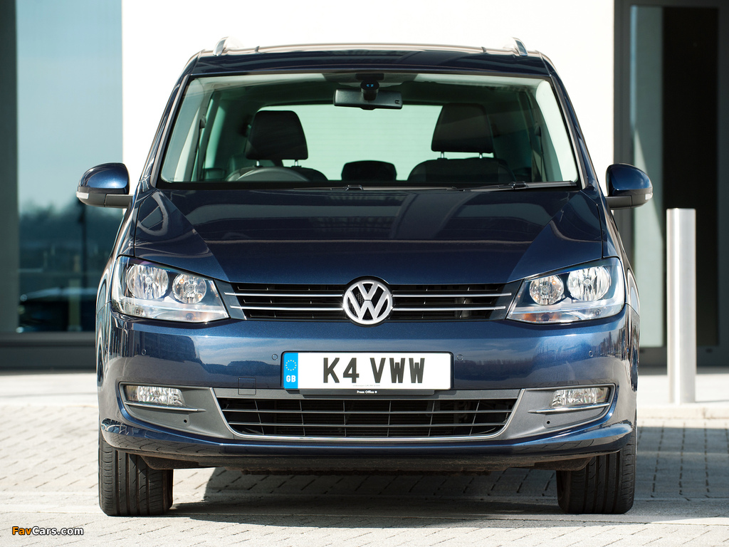 Photos of Volkswagen Sharan UK-spec 2010 (1024 x 768)