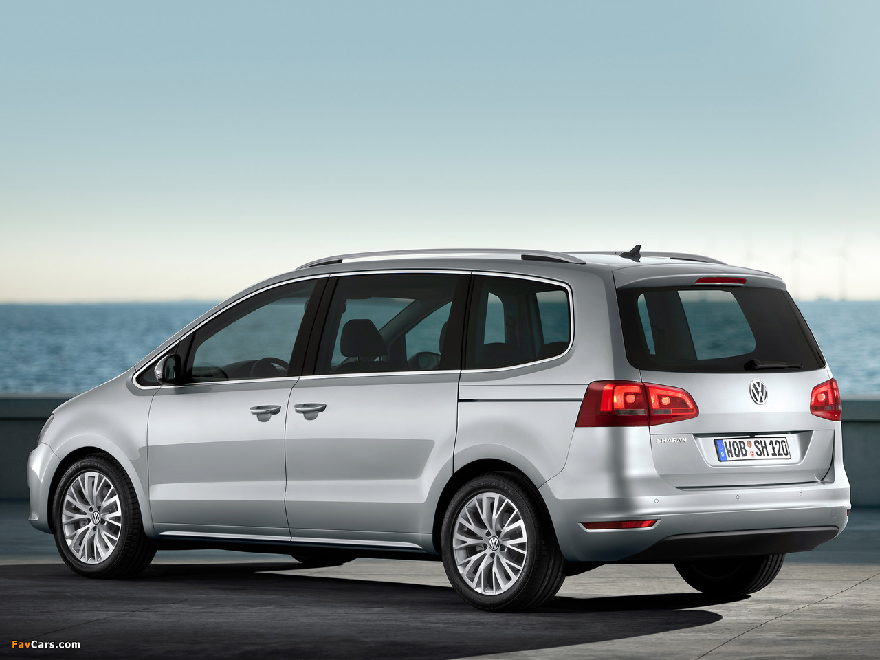 Photos of Volkswagen Sharan 2010 (1280 x 960)