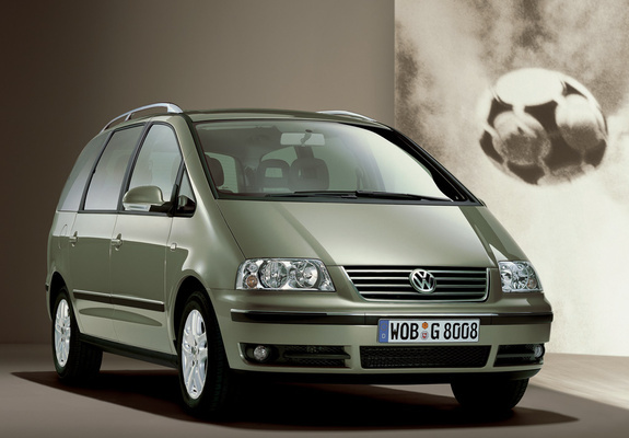 Pictures of Volkswagen Sharan 2004–10