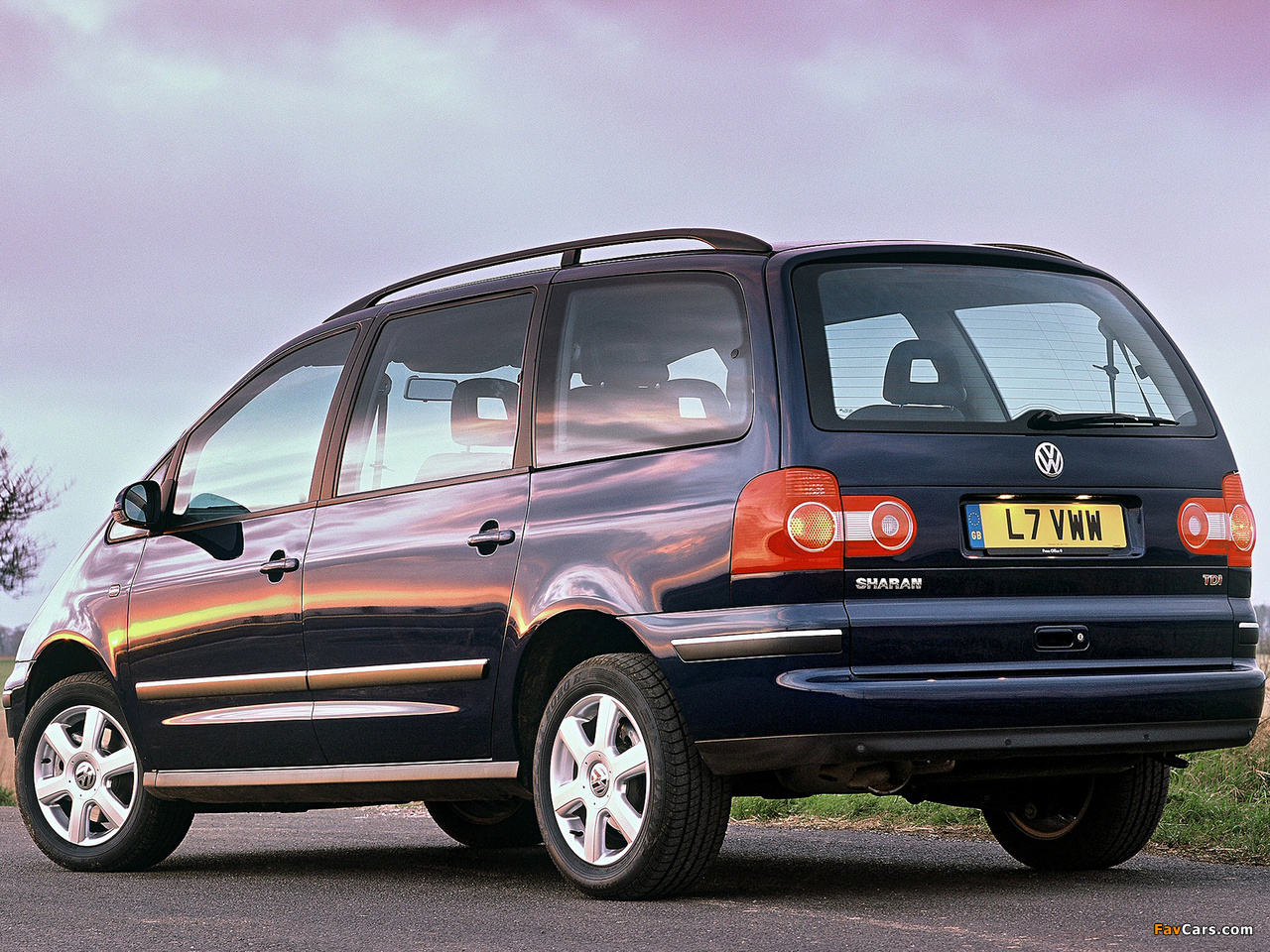 Pictures of Volkswagen Sharan UK-spec 2004–10 (1280 x 960)