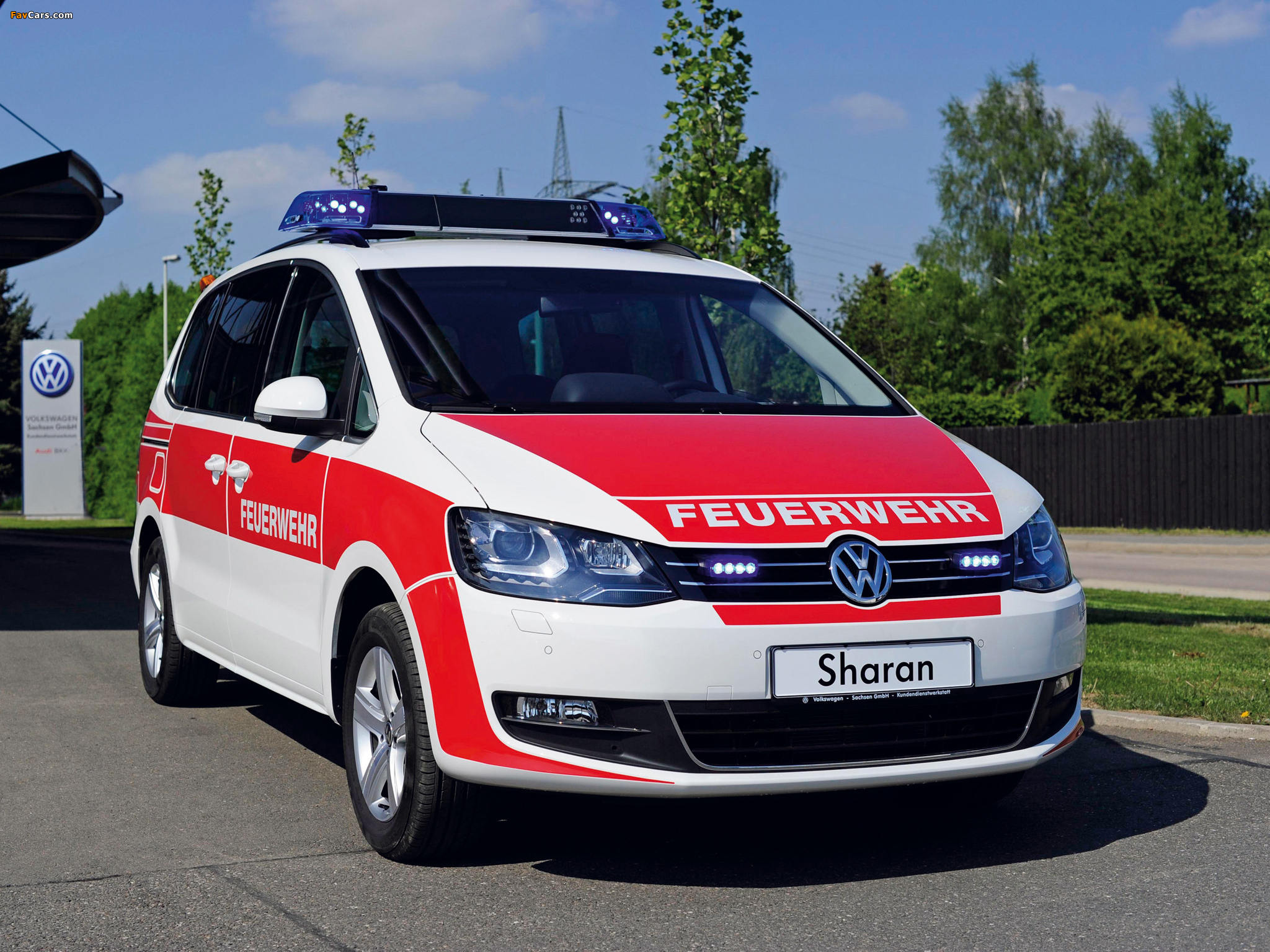 Pictures of Volkswagen Sharan Feuerwehr 2010 (2048 x 1536)