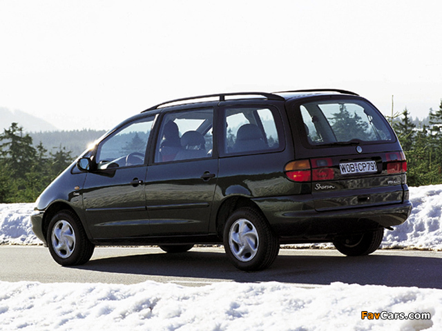 Volkswagen Sharan 1995–2000 pictures (640 x 480)
