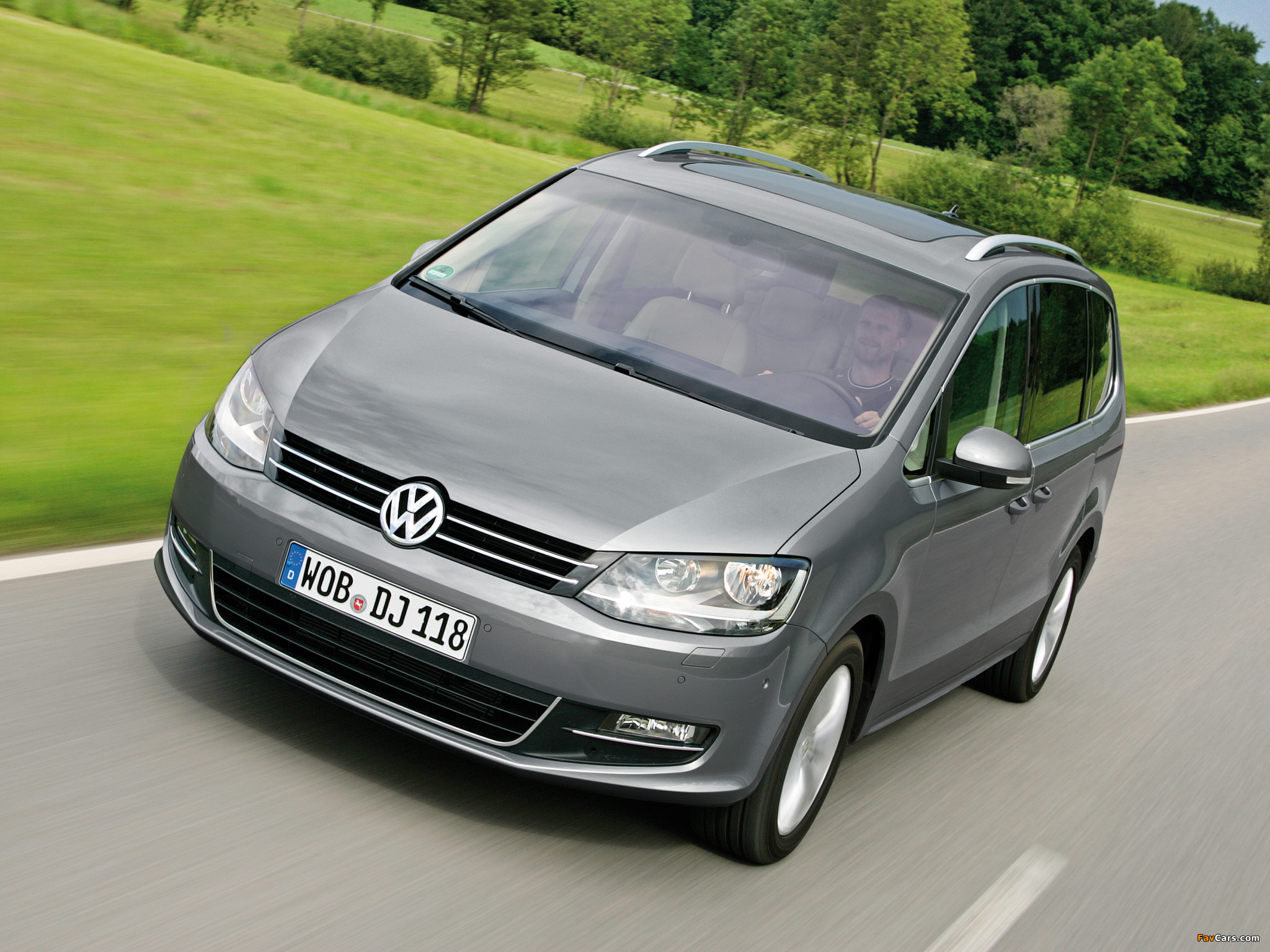 Volkswagen Sharan 2010 images (2048 x 1536)