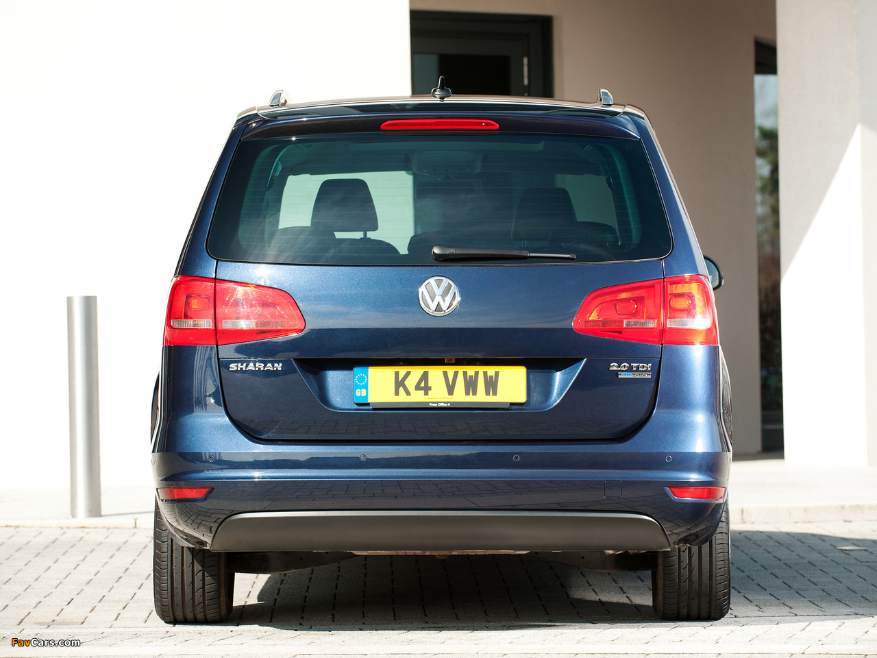 Volkswagen Sharan UK-spec 2010 pictures (1280 x 960)