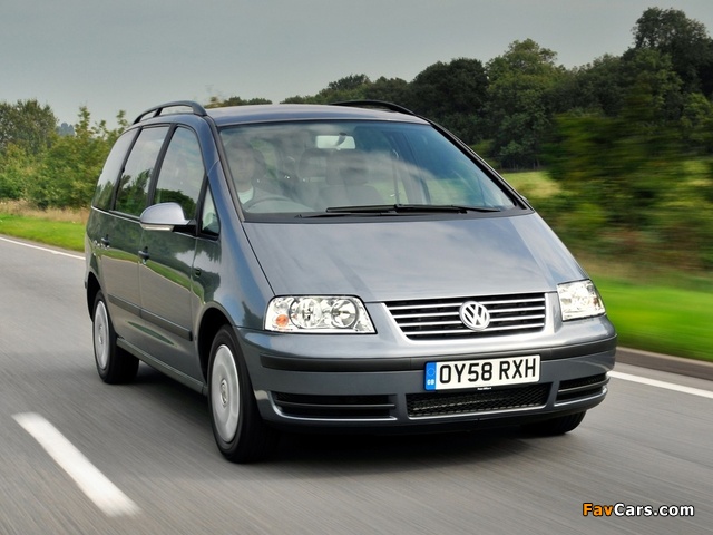 Volkswagen Sharan UK-spec 2004–10 wallpapers (640 x 480)
