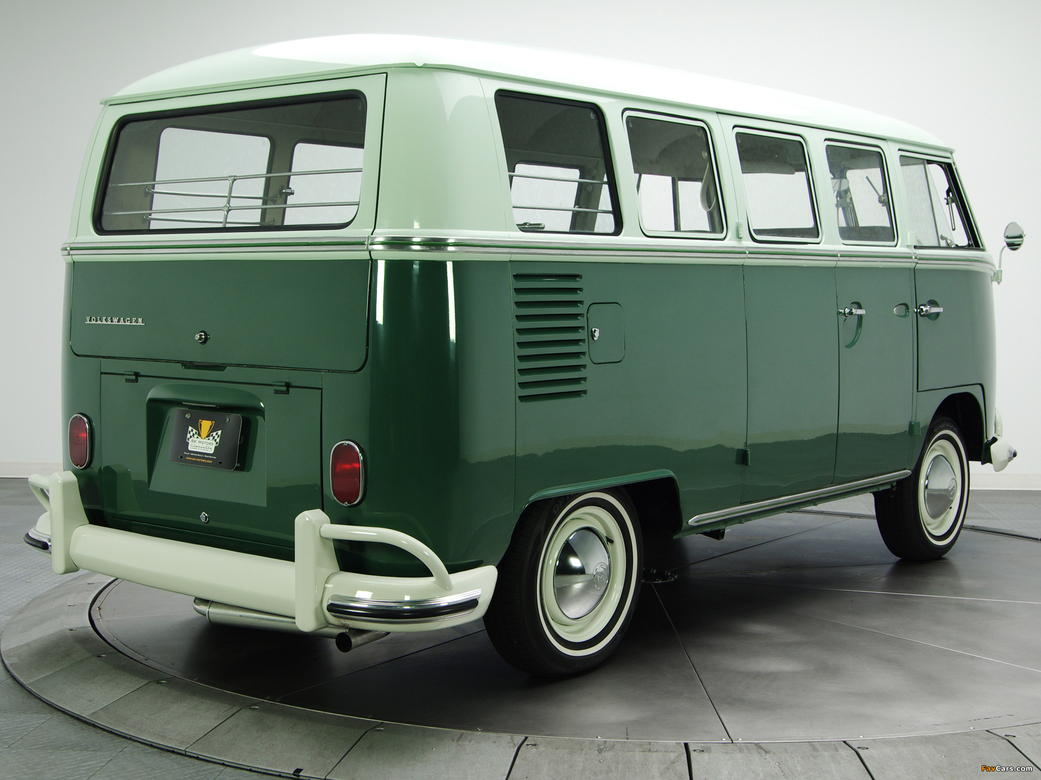 Images of Volkswagen T1 Deluxe Bus 1963–67 (2048 x 1536)