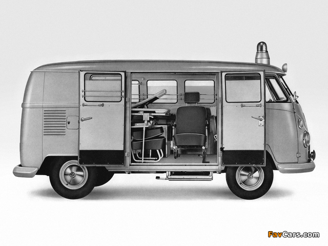 Pictures of Volkswagen T1 Krankenwagen 1950–67 (640 x 480)