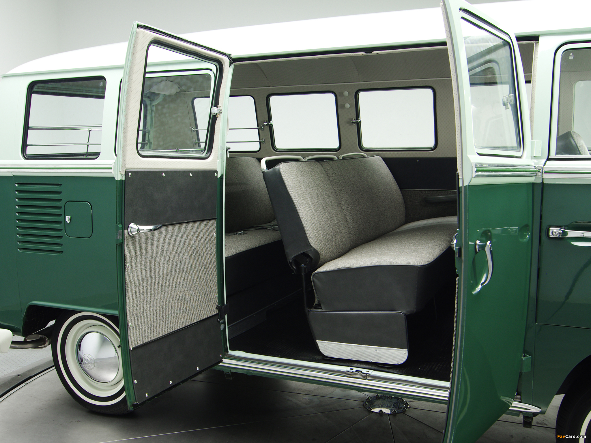 Volkswagen T1 Deluxe Bus 1963–67 wallpapers (2048 x 1536)