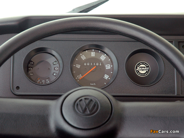 Images of Volkswagen Kombi Serie Prata 2005 (640 x 480)