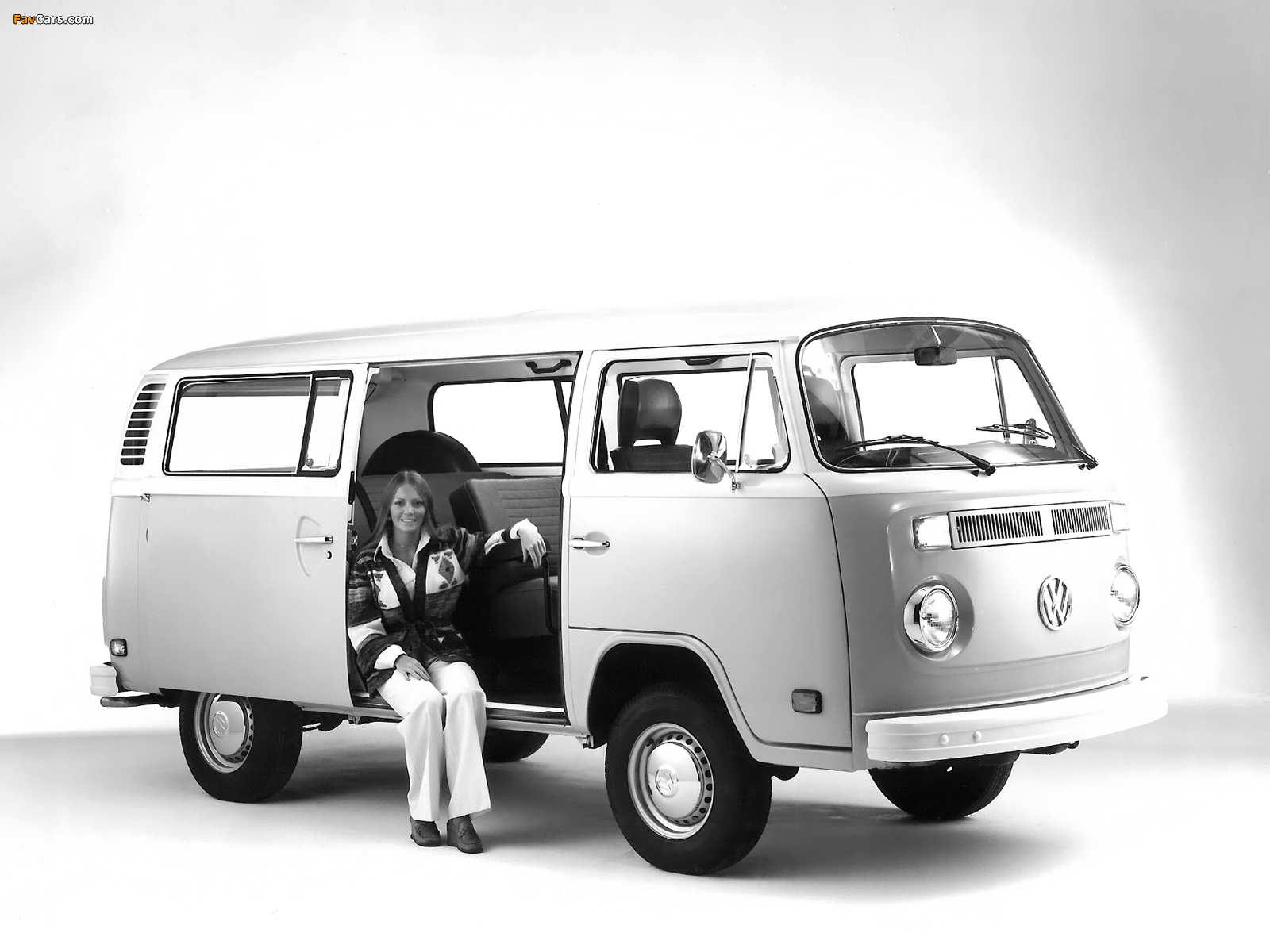Volkswagen T2 Bus 1972–79 pictures (1600 x 1200)