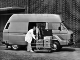 Pictures of Volkswagen T3 Transporter Van High Roof 1979–92