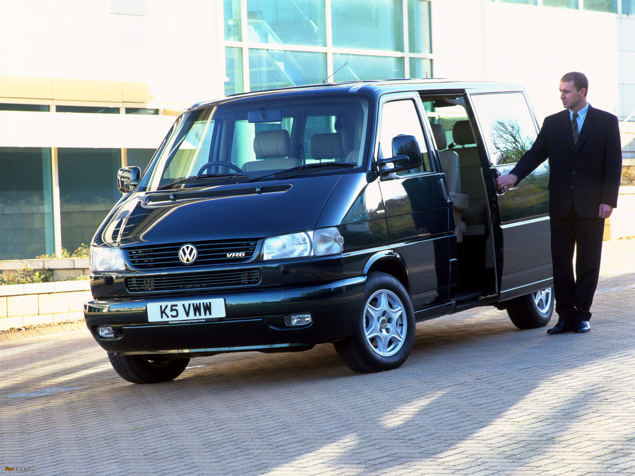 Volkswagen T4 Caravelle VR6 UK-spec 1996–2003 wallpapers (2048 x 1536)