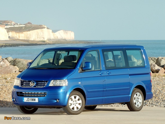 Images of Volkswagen T5 Caravelle UK-spec 2003–09 (640 x 480)