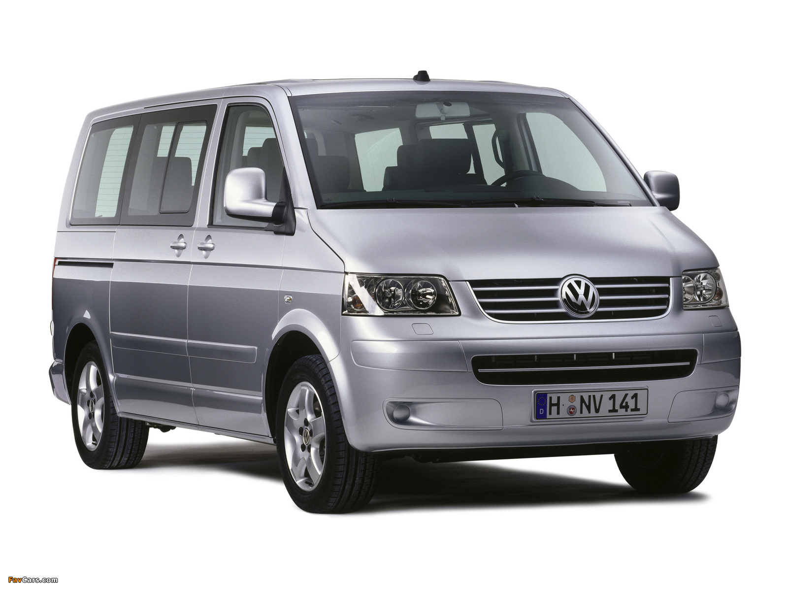 Images of Volkswagen T5 Multivan Comfortline 2003–09 (1600 x 1200)