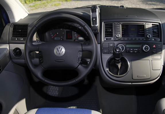 Images of Volkswagen T5 California Comfortline 2006–09